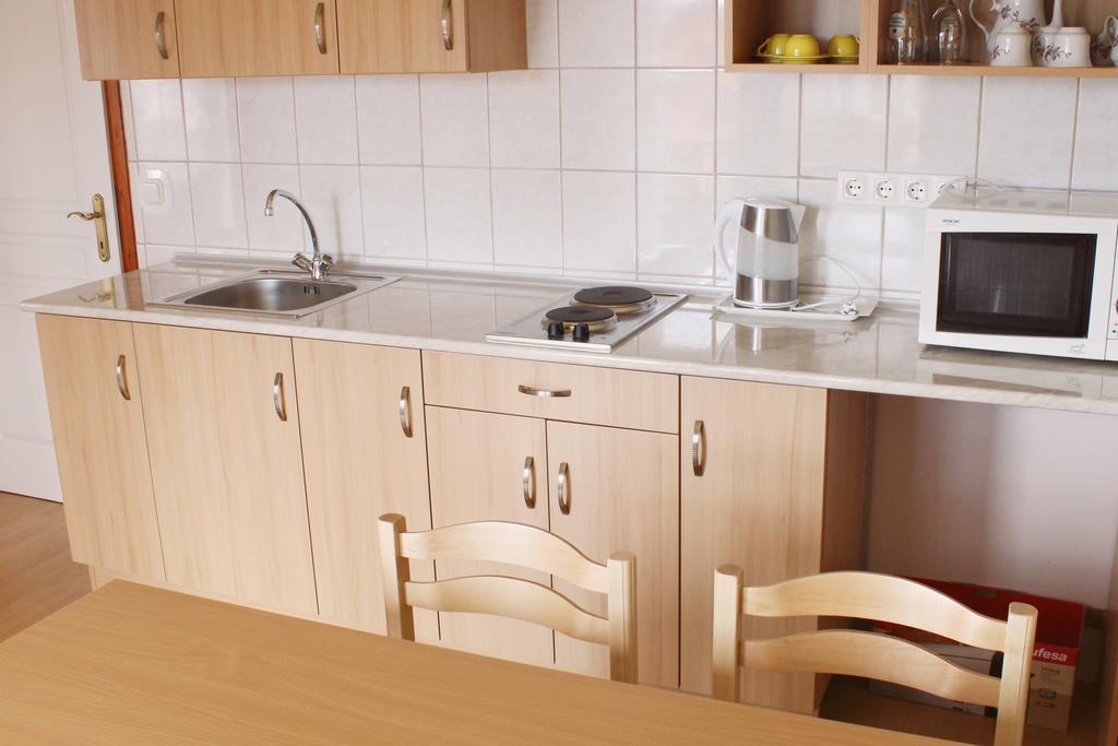 Marina-Buek Apartmanhaz エクステリア 写真
