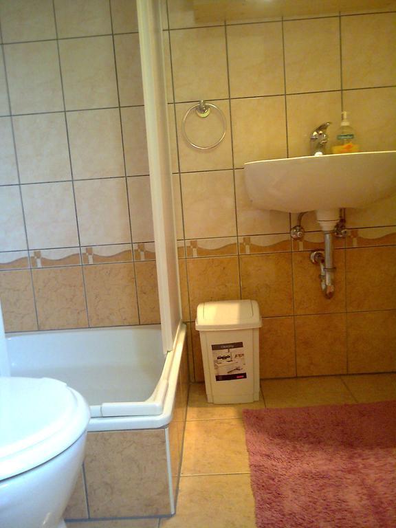 Marina-Buek Apartmanhaz 部屋 写真
